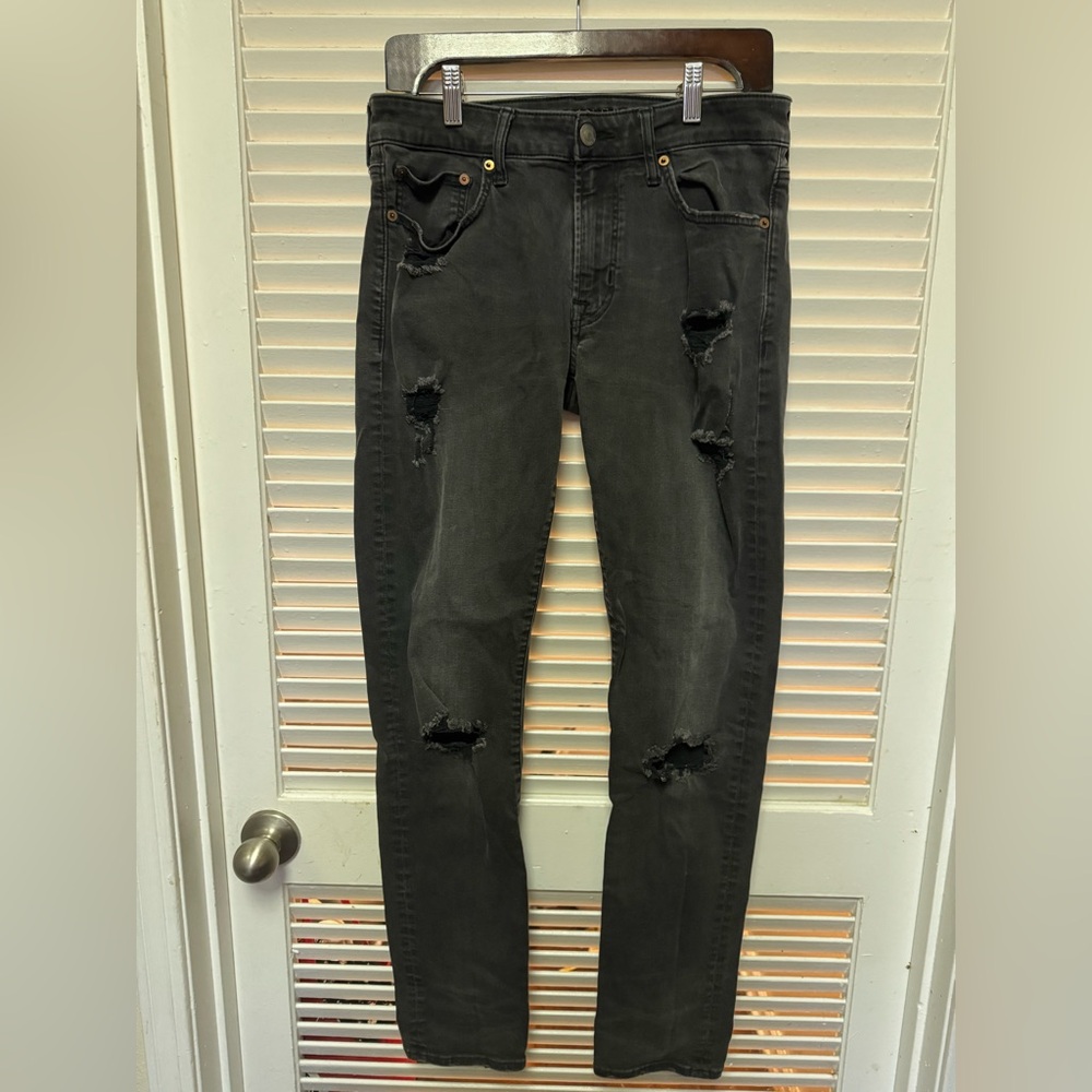 American Eagle Men's 31x32 Black Distressed Jeans